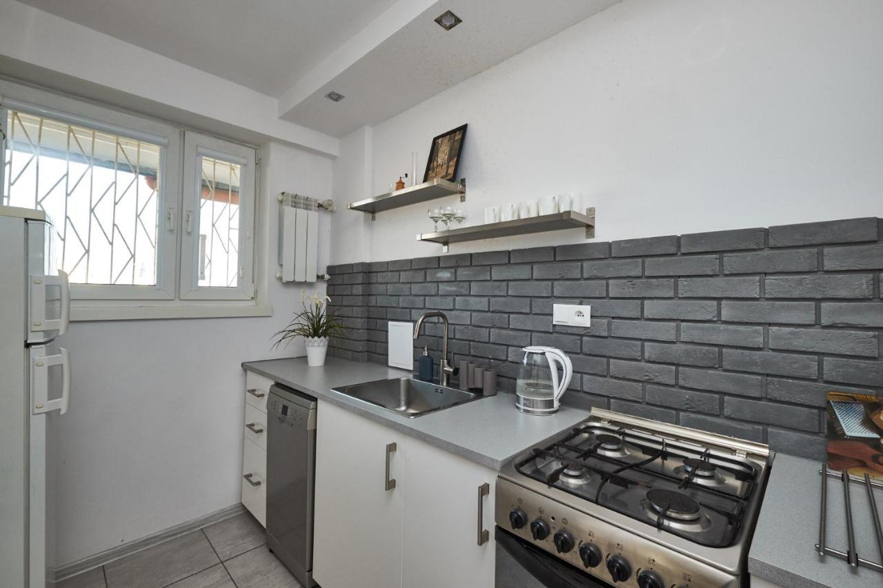 Noctis Apartment Senatorska Warschau Exterior foto